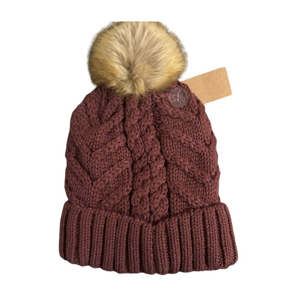 NWT Paper store chunky knit winter hat with poof on top - Picture 2 of 5